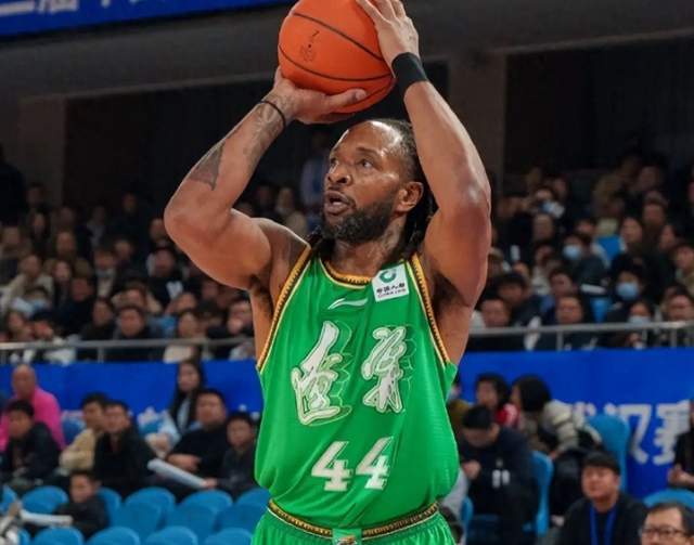 华体会体育-辽宁主场大战青岛凶多吉少！对方双外援太无解，杨鸣根本招架不住